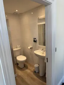 The Law - Baño