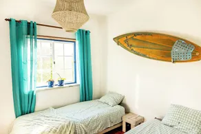 Stoke Portugal Surf House - Chambre
