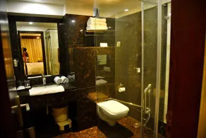 Hotel Royal Cliff - Bathroom