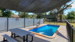 Rose City Motor Inn - Pool