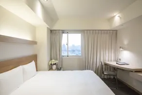 Beacon Hotel - Room