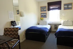 Black Rooster Guesthouse - Room