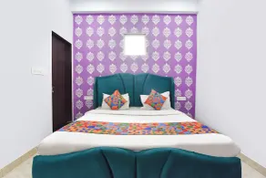 FabHotel Shanvi - Habitación
