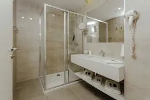 Romana Beach Resort - Bathroom
