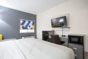 Quality Inn Prattville I-65 - Room