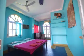 Holi-Wood Guesthouse - Room