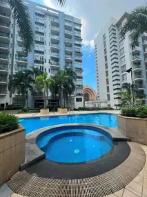 One Palm Tree Villas across NAIA-T3 - Pool