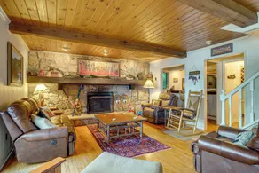 Beech Mt Lakefront Gem! Hot Tub, Kayaks, Billiards - Innvendig