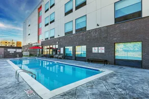 avid hotel - Bentonville - Rogers by IHG - Piscine