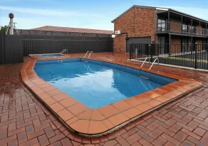 Innova Motel Warrnambool - Piscina