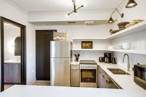 Downtown Ludington Modern Condo w/ Great Views! - Innvendig