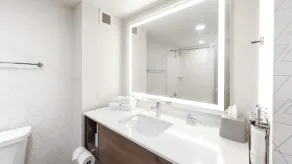 Holiday Inn Express Hotel & Suites Waterloo - St. Jacobs Area by IHG - Salle de bain