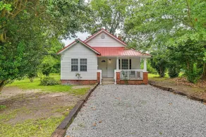 Walk to Park! Family Retreat w/ Yard in Lumberton - Interiør