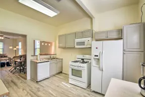 1/2 Mi to Beach & Seawall: Galveston Getaway! - Interiør