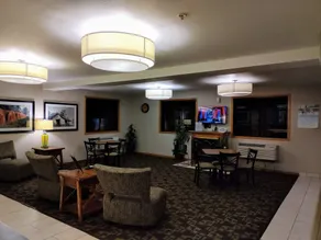 Super 8 by Wyndham Lebanon - Lobby