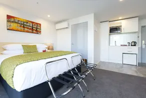 2 on Whiteleigh and 239 on Lincoln Motel - Habitación
