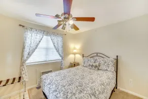 3 Mi to Branson Landing: Condo w/ Pool Access - Parte interna