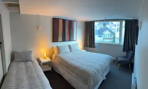 Manor Apartments - Habitación