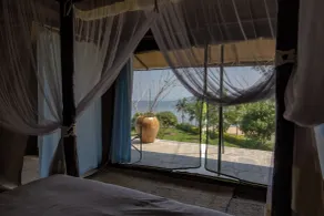 Find a quiet Beach resort at Rushel Kivu Resort - Quarto
