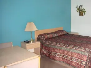 Trans Canada Motel - Room