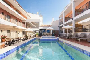 Maltepe Luxury Accommodation - Pool