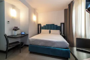 Golden Hotel - Room