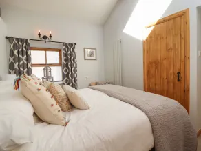 1 Walkers Barn - Camera
