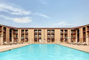 Howard Johnson by Wyndham Blackwood Near Philadelphia - Piscine
