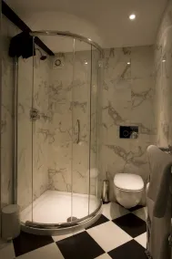 The Peacock at Rowsley - Bathroom