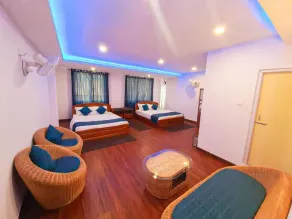 HOTEL ARMS - Room