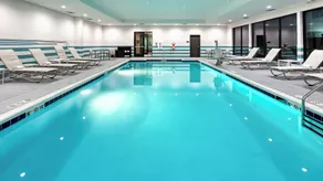 Holiday Inn Nashville Airport by IHG - Piscina