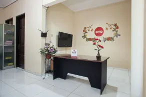 RedDoorz At Graha 99 Simomulyo - Reception