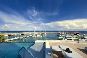 The Bannister Hotel & Yacht Club - Pool