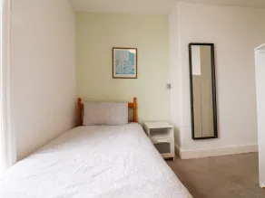 Fishermans Watch - Room
