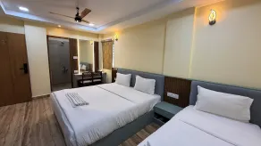 Lakshmi Narayana Grand - Bathroom