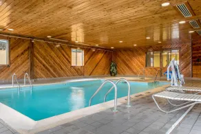 Quality Inn Bloomington Near University - Piscine