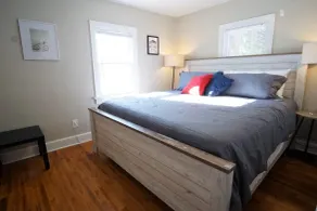Beautiful Bungalow Next to UNC - Free Cruiser Bikes! - Chambre