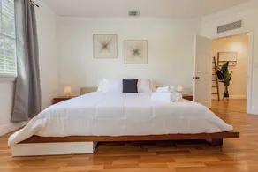 Miami Getaway Heated Pool Villa with Mini Golf & BBQ - Rom