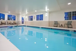 Candlewood Williamsport by IHG - Piscine
