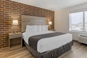 Executive Residency by Best Western Waterloo & Cedar Falls - Rum
