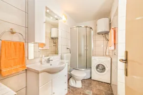 Holiday House Valter - Bathroom