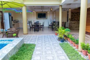 Rosy Villa - Restaurang