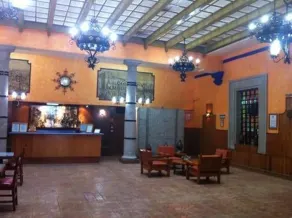 Hotel Isabel - Hall