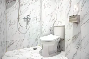 Hotel O 88 Exclusive Guesthouse - Badezimmer