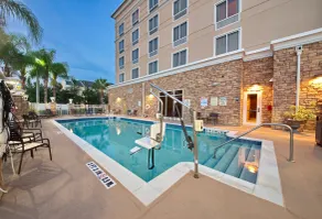 Holiday Inn Titusville/Kennedy Space Center by IHG - Piscine