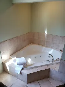 Travelodge by Wyndham Livingston - Chambre