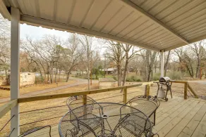 Home 2 Mi to Cedar Creek Lake: Bring Your Pets! - Innvendig