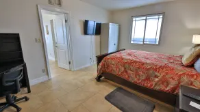 Driftwood Beach Motel - Chambre