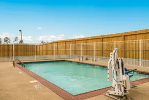 Red Roof Inn & Suites Lake Charles - Piscine