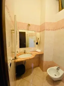 Hotel Ferrari - Bathroom